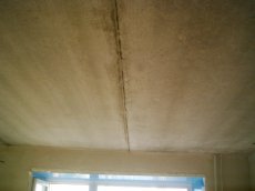 Очистка потолка от покрытия